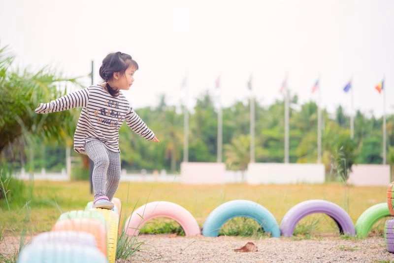 phương pháp tác động giúp phát triển trí não cho trẻ 10 tháng tuổi